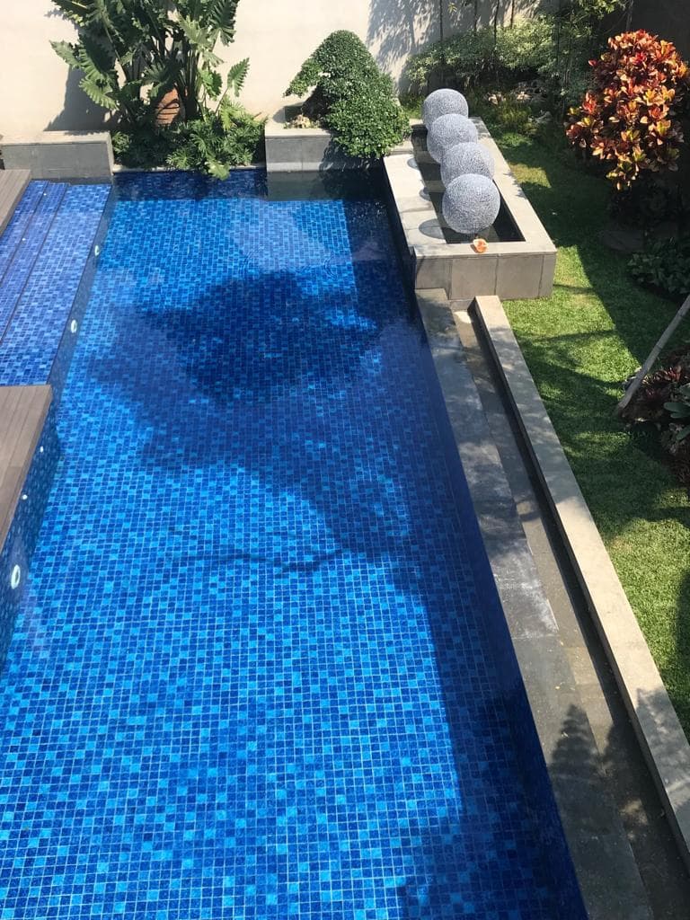 Mr. W Residence - Thumbnail 2